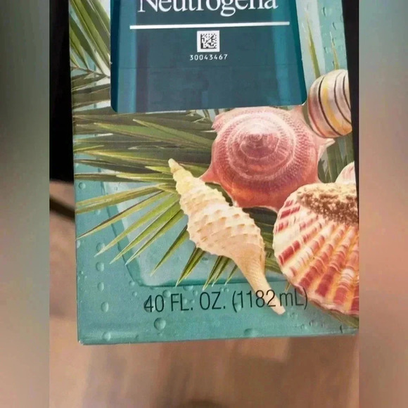 New Neutrogena Rainbath Replenishing Shower and Bath Gel‎ 40 oz. - Picture 3 of 5